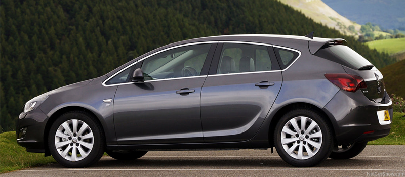 astra hatchback side